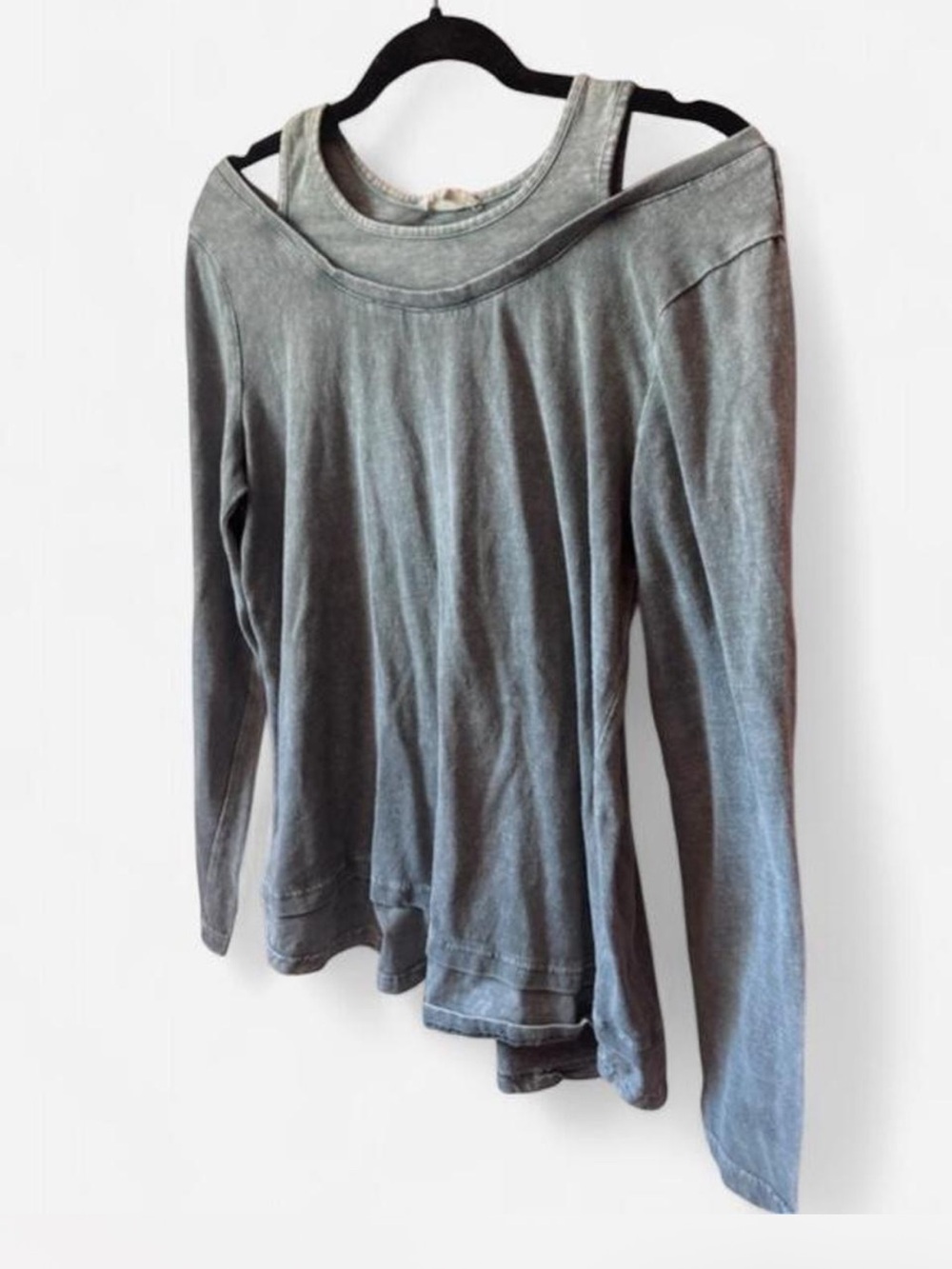 Easel Washed Gray Off-Shoulder/ Cold Shoulder Long Sleeve Top